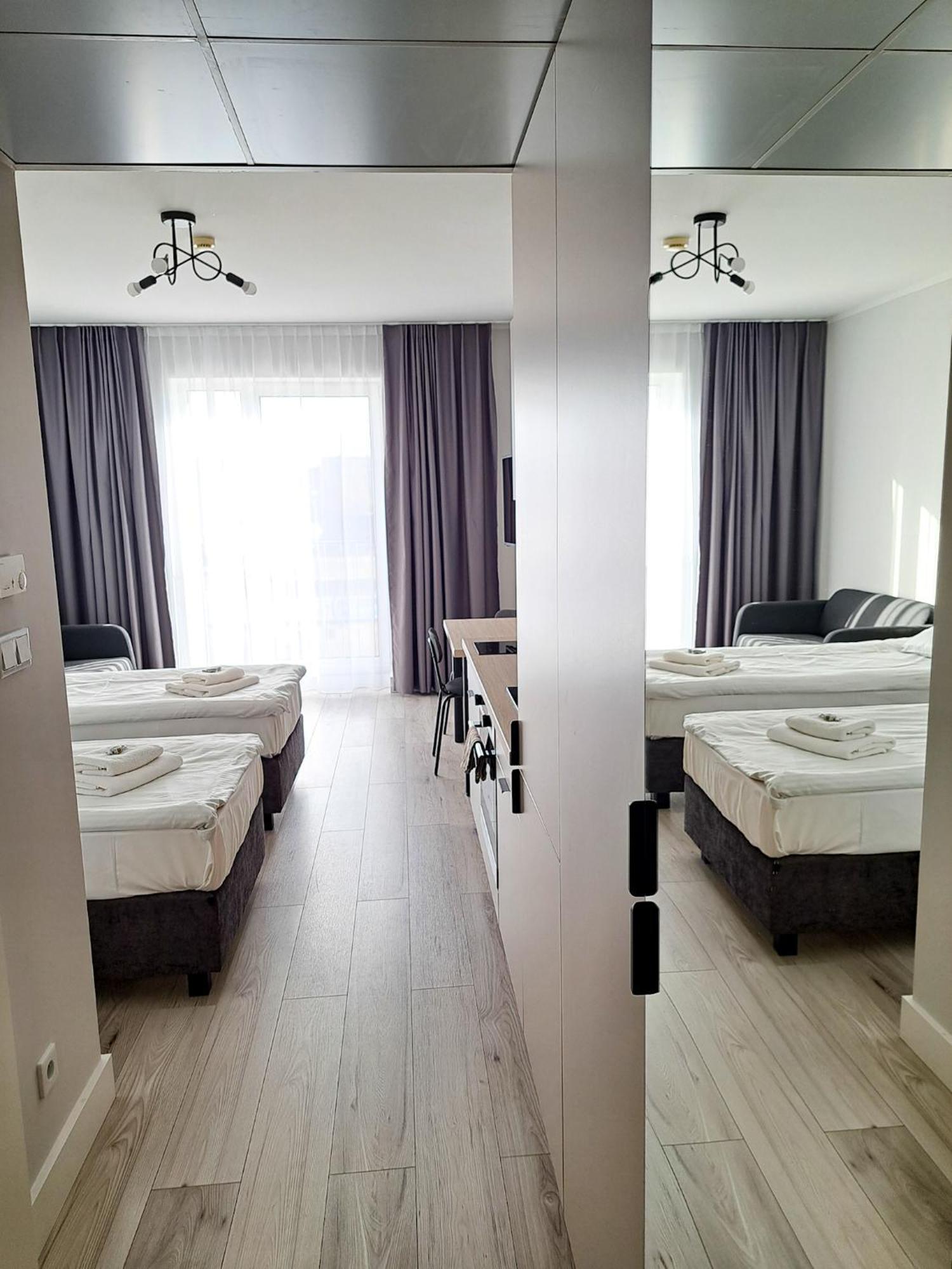Apartment Sympo *